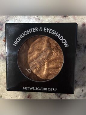 Bellapierre Highlighter & Eyeshadow